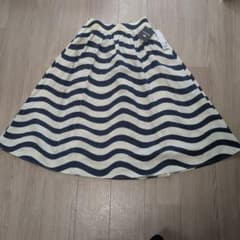 marimekko 波模様 フレアスカート Mサイズ、裏地付きのサムネイル