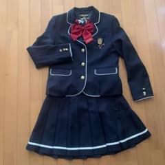 ピンクラテ　卒業式 女の子 スーツのサムネイル