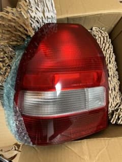 EK9 左テールレンズのサムネイル