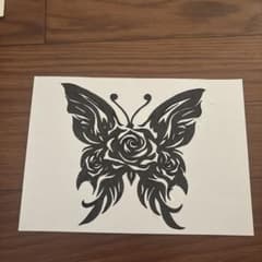 【手描きイラスト】薔薇・蝶 トライバルアート（タトゥーフラッシュ風）のサムネイル