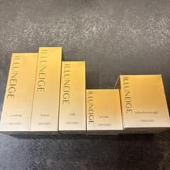 ILLUNEIGE スキンケアセット MENARD - メルカリ