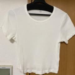 新品　UNIQLO セーターのサムネイル