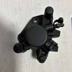 アドレスv125g 純正ブレーキキャリパーのサムネイル