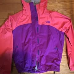 マウンテンパーカーのサムネイル
