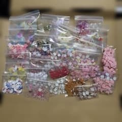 ネイルパーツ まとめ売りのサムネイル