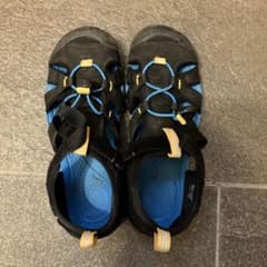 KEEN サンダル 23.5センチ 男児 クローズドトウのサムネイル