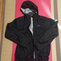 パタゴニア マウンテンパーカーのサムネイル