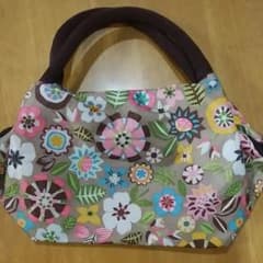 花柄バッグのサムネイル