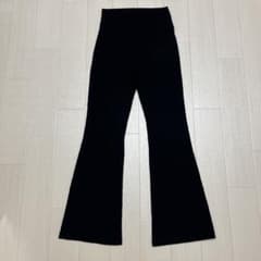 ブラック フレアパンツ ハイウエストのサムネイル