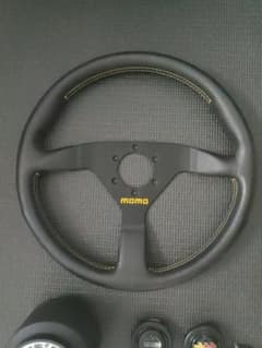 MOMO ヴェローチェレーシング（V-1）350mm正規輸入品新品未使用