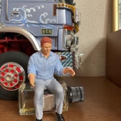 タミヤ１／14 トレラーに乗るフィギアのサムネイル