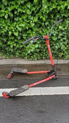 Y FLIKER ワイフリッカー F3のサムネイル