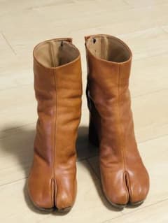 値下げ中　【美品】マルジェラ　足袋ブーツのサムネイル