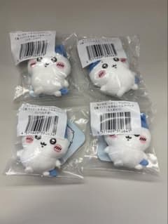 ちいかわ ハチワレだらけくじ E賞 ぬいぐるみバッジ 4種セットのサムネイル