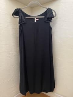 美品⭐︎BUONA GIORNATA ノースリーブ トップス　ワンピ　黒　Sのサムネイル