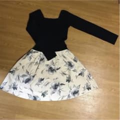 ロイヤルパーティーのワンピース※中古※のサムネイル