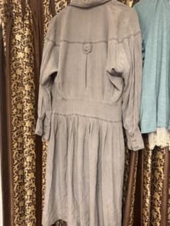VOIRI, a luxury women's clothing brand, offers 100% silk items in its final clearance sale at a loss.
