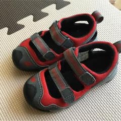NB サンダルのサムネイル