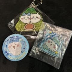 ちいかわ ハチワレ キーホルダー 缶バッジ セットのサムネイル