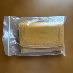 【新品】三つ折り財布 合成皮革のサムネイル