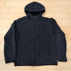 UNIQLO ダークグレー フード付きスウェットパーカーのサムネイル