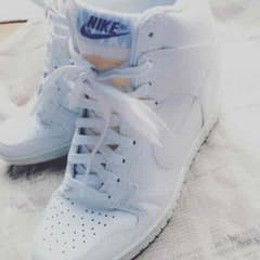 NIKE インヒールのサムネイル