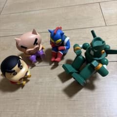 Crayon Shin-chan Butt-Walking Figures (Set of 4)