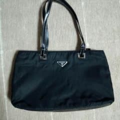 PRADA♬バックのサムネイル