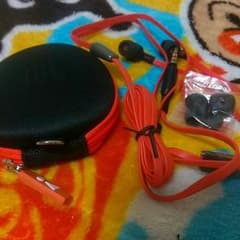 新品★JBL ハイレゾイヤホン♡のサムネイル