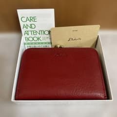 新品未使用　箱付き　Dakota二つ折りがま口財布　ラルゴ　キャメル 新品未使用 箱付き Dakota二つ折りがま口財布 ラルゴ レッド - メルカリ