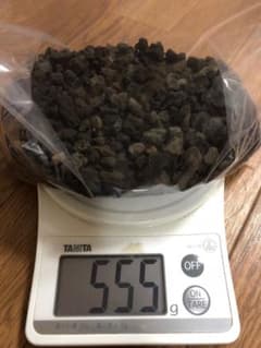 黒の化粧砂でモダンな風合いの富士砂（中、大粒）のサムネイル