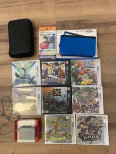 ニンテンドー3DS LL ブルー×ブラック　ソフト多数　ケース保護シール付きのサムネイル