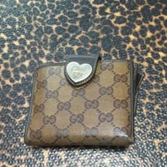 GUCCI折れ財布のサムネイル