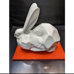 167、縁起物 白うさぎ 日展彫刻家 三枝惣太郎作 陶器 干支 置物 - メルカリ