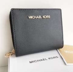 kae 様専用☆MICHAEL KORS ブラック 二つ折り財布 レザーのサムネイル