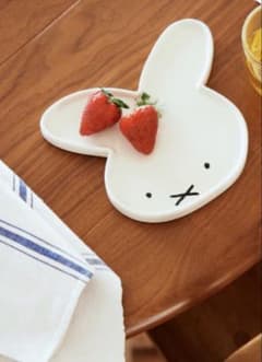 新品　ミッフィー ×スタディオクリップ　miffy 70th ダイカットプレート