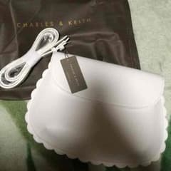 お値下げ☆CHARLES & KEITH ショルダーのサムネイル