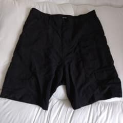BEAMS カーゴショーツ ブラック 　美品のサムネイル