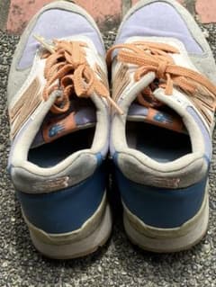 スニーカーのサムネイル