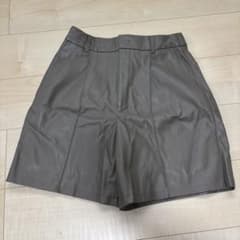 GU フェイクレザー ショートパンツ グレー Lのサムネイル