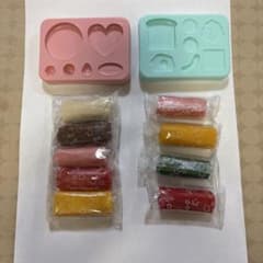プラスチック製の型とこむぎ粘土セットのサムネイル