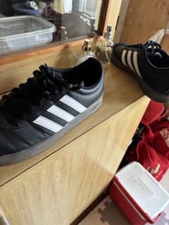 adidas スニーカー ブラック/ホワイト 9 USのサムネイル