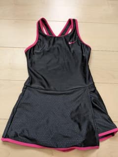 NIKE　水着　140サイズ　ワンピースのサムネイル