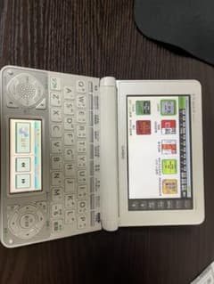 大安売り！！CASIO電子辞書美品（スペイン語辞書内蔵済み）のサムネイル