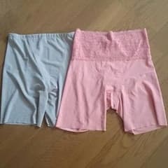 新品☆ユニクロのロングパンツ2枚セットのサムネイル