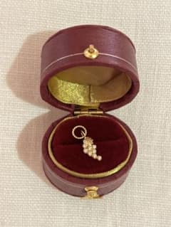 クアラントット ブドウモチーフ ピアス(片耳用)右耳用