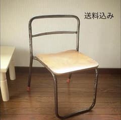 幼稚園イスのサムネイル