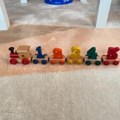 数字の木のおもちゃ　貨車のサムネイル