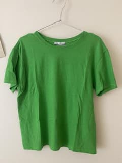 ZARA Tシャツのサムネイル