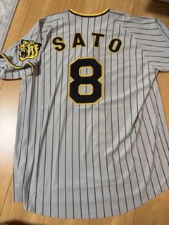阪神タイガース 佐藤輝明 ユニフォーム ビジター O XL - メルカリ